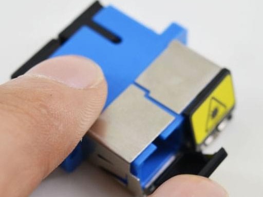 LC 4C 帶金屬殼保護 翻蓋光纖適配器，耦合器