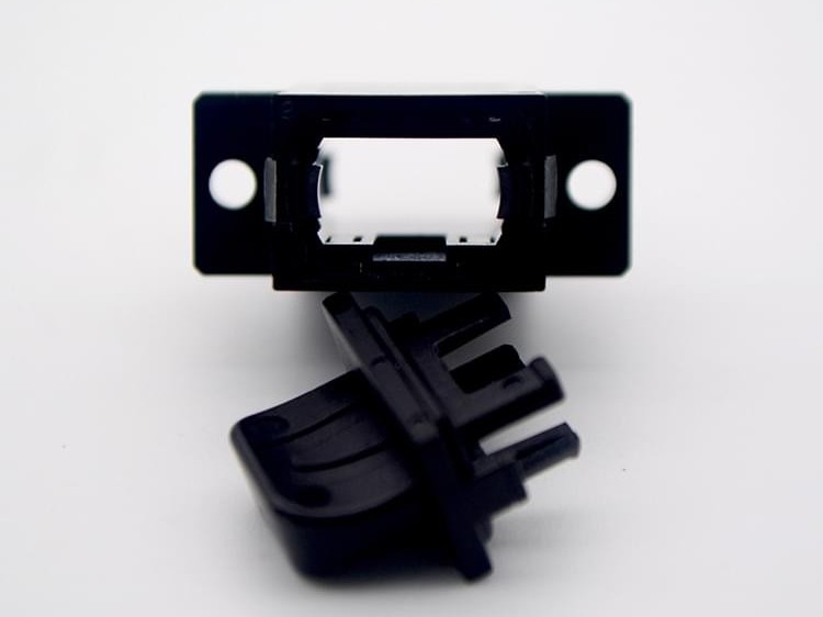 MPO 螺栓反向型 光纖適配器 MPO 螺栓反向型 光纖適配器