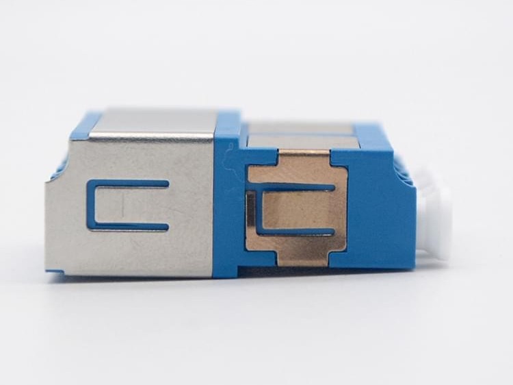 LC UPC 四聯(lián) IS型光纖適配器，耦合器