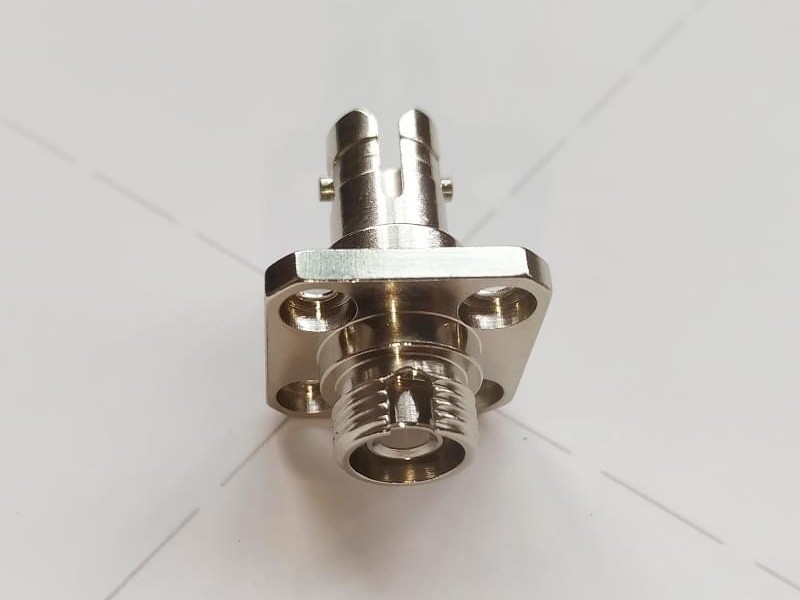 FC-ST UPC 一體光纖轉(zhuǎn)接器 FC-ST UPC 一體光纖轉(zhuǎn)接器