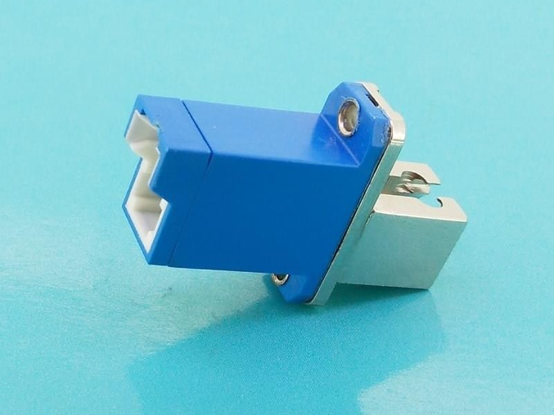 E2000-LC SX 轉(zhuǎn)接器 E2000-LC SX 轉(zhuǎn)接器