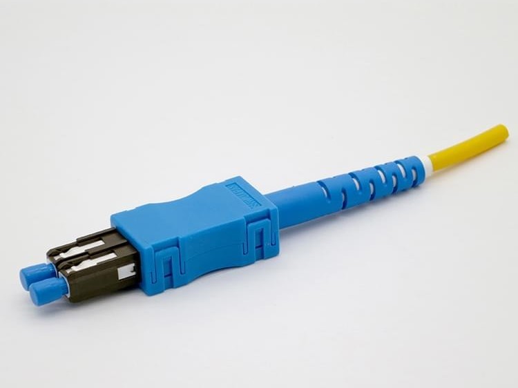 MU uniboot 光纖連接器