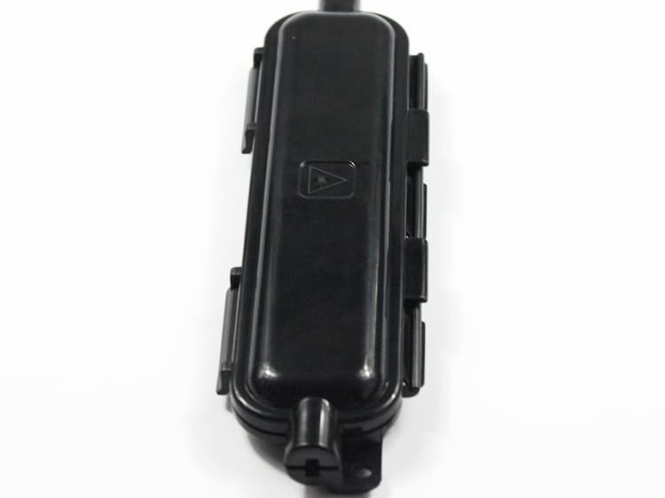 1進1出光纖皮線保護盒