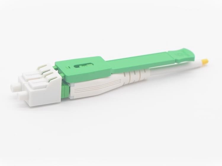 LC APC  V4 uniboot 帶拉桿光纖連接器