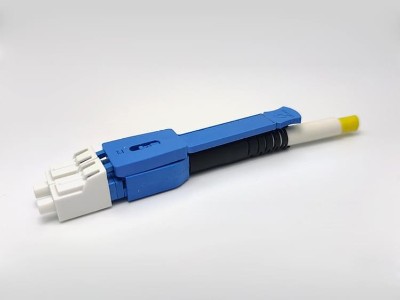 LC V5 uniboot 帶拉桿光纖連接器